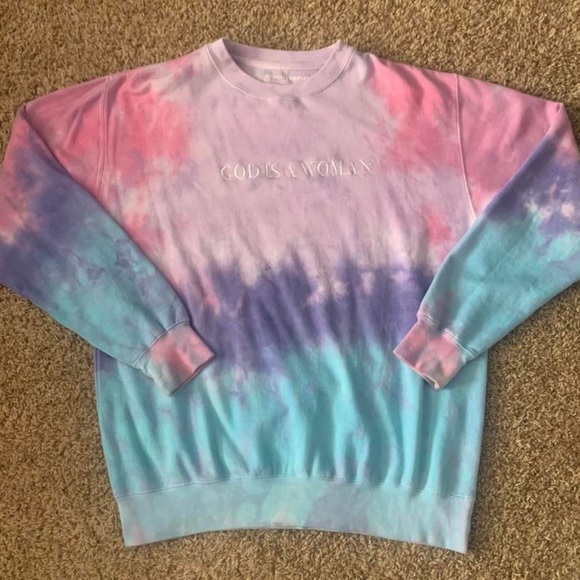 ariana grande crewneck